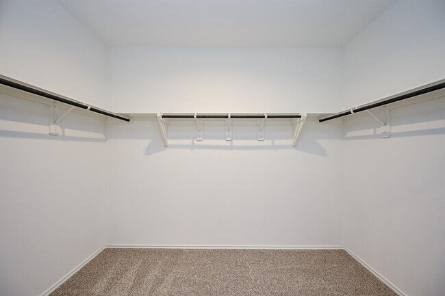 Building Photo - 5411 Auburn Gardens Ct