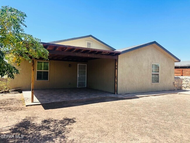 Building Photo - 720 Villa Romero Dr