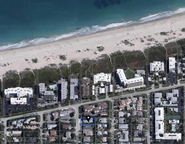 Building Photo - 924 Coquina Ln