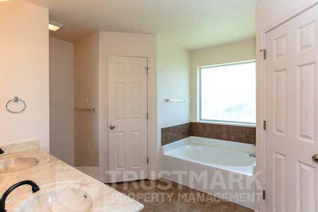 Building Photo - 3204 Canadian River Loop