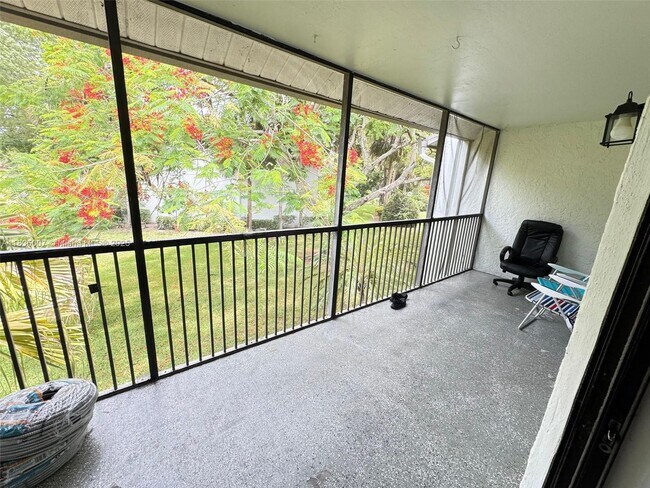 Building Photo - 1278 S Military Trail