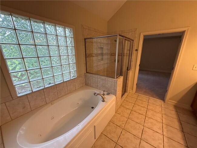 Building Photo - 7256 Village Creek Trace