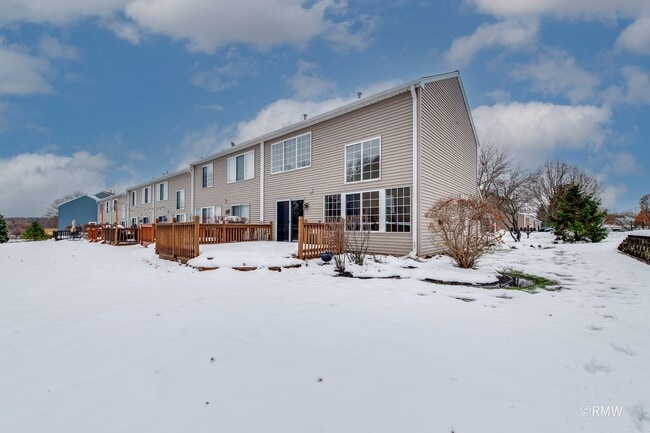 Building Photo - 1223 Summersweet Ln