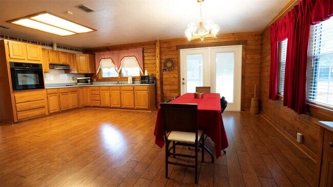 Building Photo - 33515 Chancey Rd