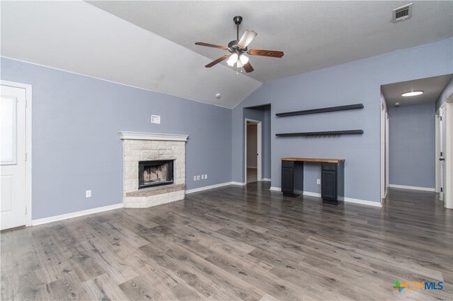 Building Photo - 1108 Copper Creek Dr