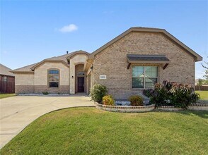 Building Photo - 3639 Wintergreen St