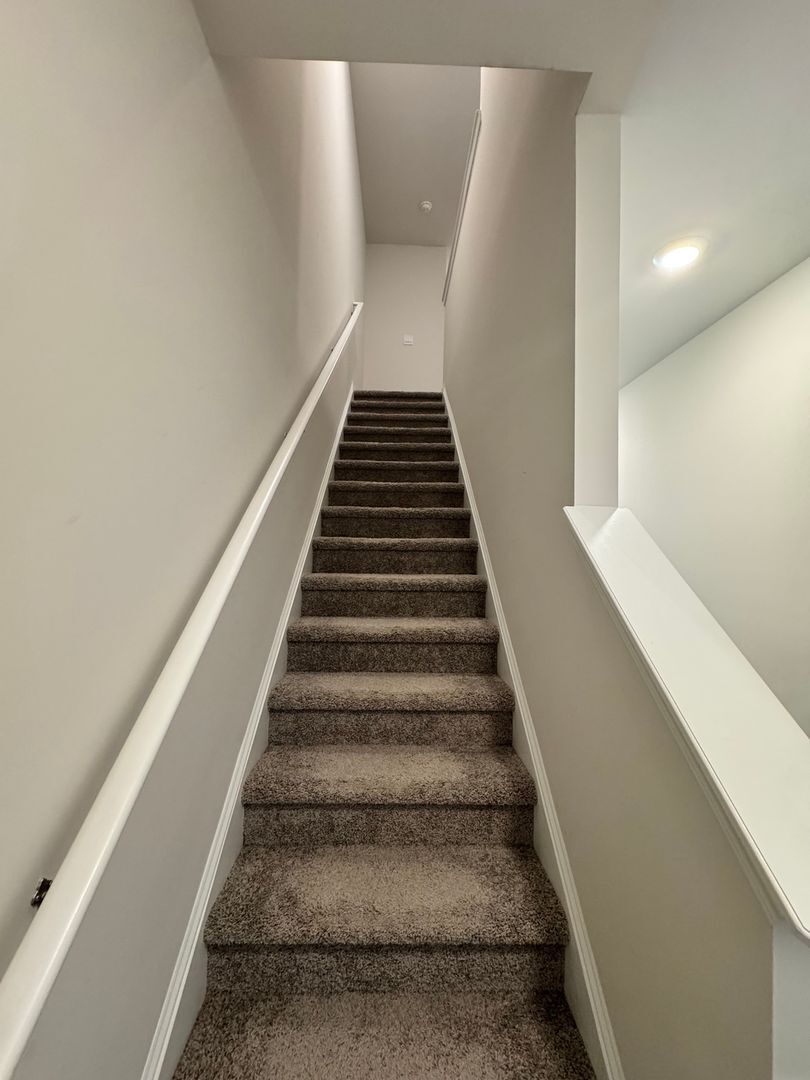 Building Photo - 120 Sunriff CT