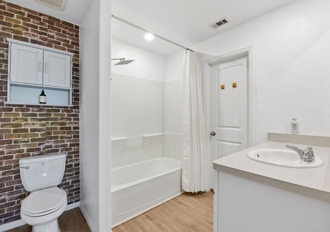 Building Photo - 14427 Woodcott Warren Wy