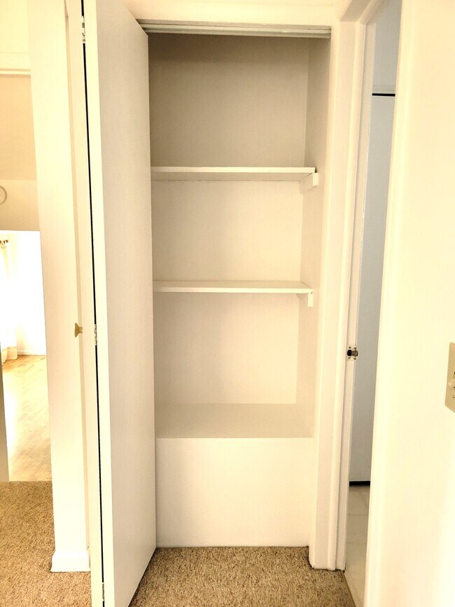 Building Photo - 609 Southland Ave