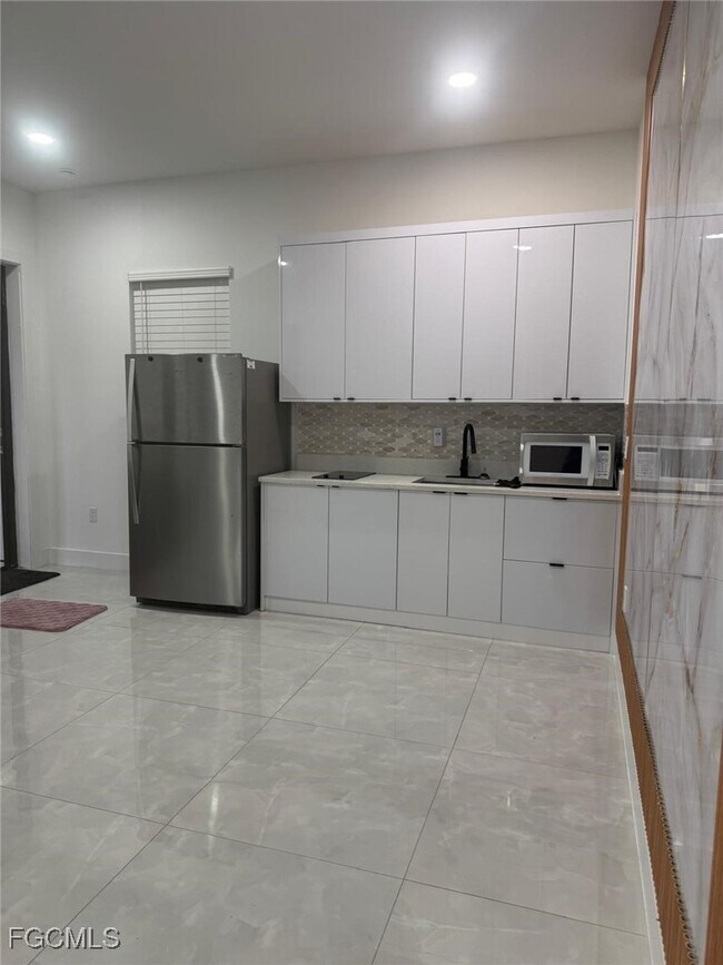 Building Photo - 2807 Leeland Heights Blvd E