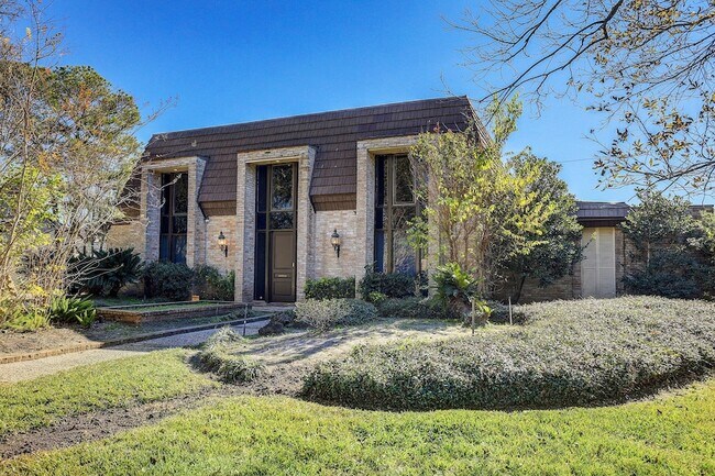 Building Photo - 5203 Braesvalley Dr