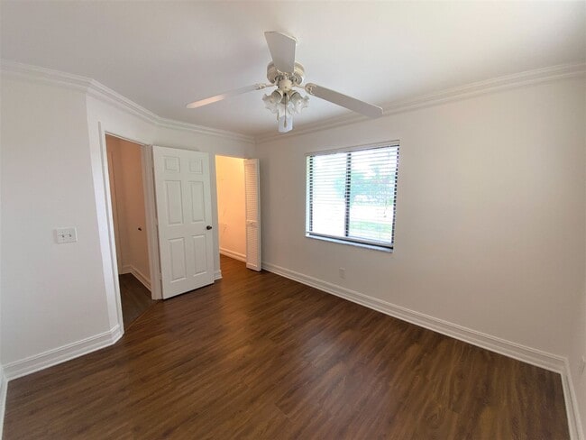 Building Photo - ** REGENCY WOODS ** 3 BED / 2 BATH - CONDO - CARPORT - SOUTH NAPLES - ANNUAL RENTAL