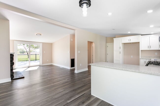 Building Photo - 4567 S Wozniak Rd