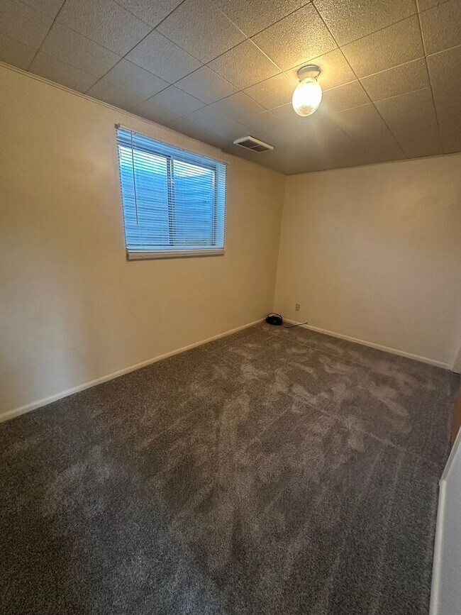 Building Photo - 3429 Quincy Ave