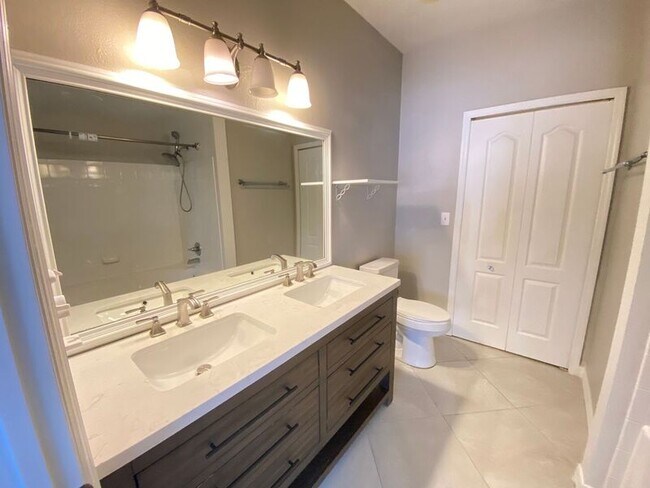 Building Photo - 3001 Limbo Ln