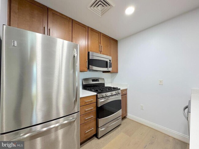 Building Photo - 1111 Oronoco St