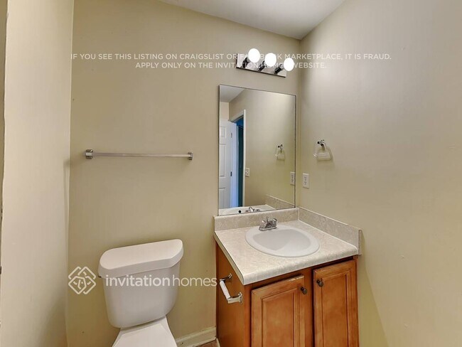 Building Photo - 140 Ontario Dr