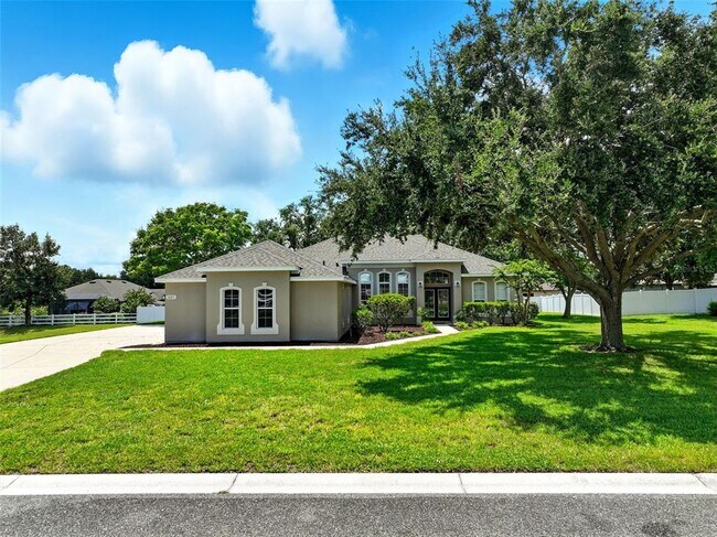 Building Photo - 36815 Queen Bee Ln
