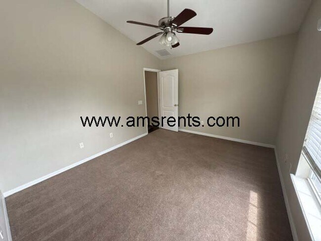 Building Photo - 2110 Justice Ln