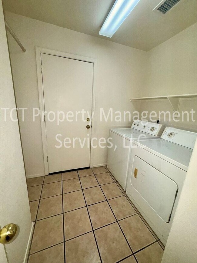 Building Photo - Beautiful Home in Augusta Ranch