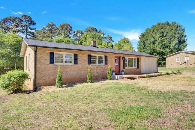 Building Photo - 7960 Gregory Rd