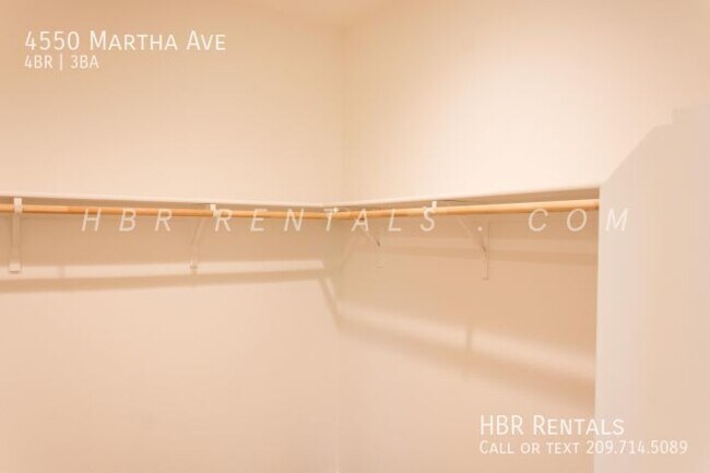 Building Photo - 4550 Martha Ave
