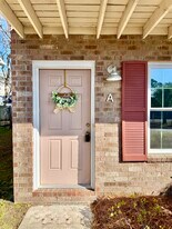 Building Photo - 274 Fleming Rd