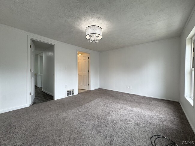 Building Photo - 318 W Hoard St
