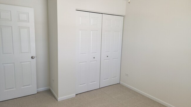 Building Photo - 4444 Monroe Ct