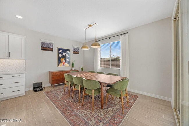 Building Photo - 11716 N 168th Dr