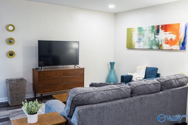 Building Photo - 12332 Chicamauga Trail SE