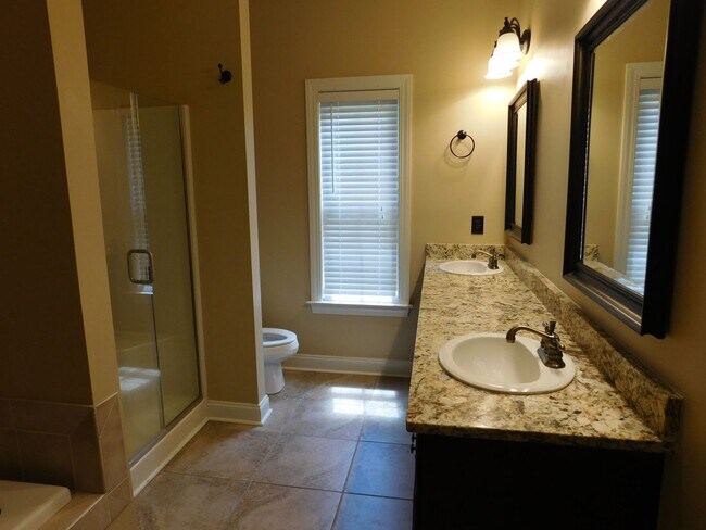 Building Photo - 300 Taliaferro Ln