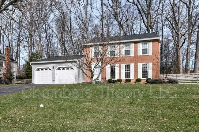 Building Photo - 9766 Oleander Ave