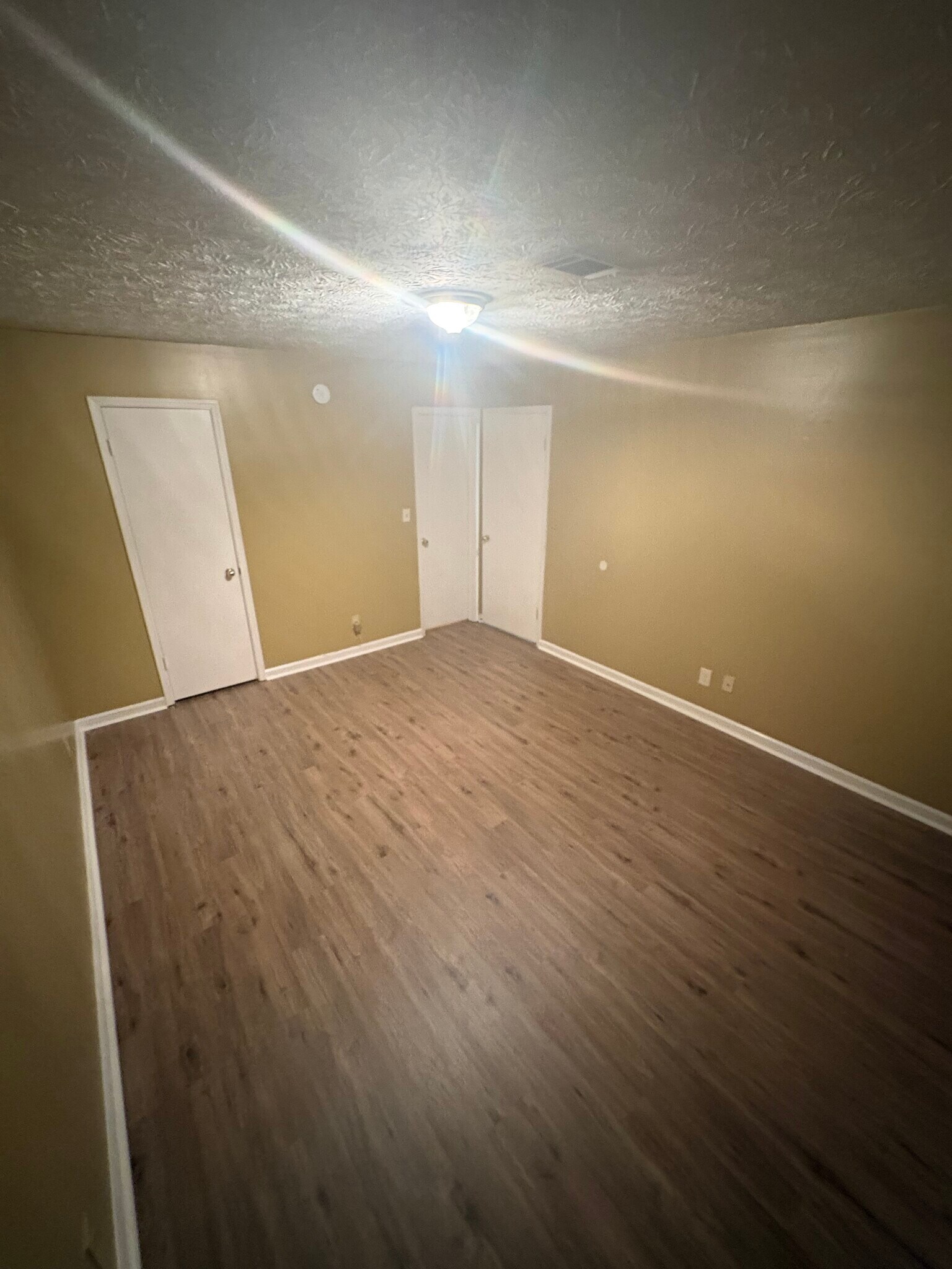 Building Photo - 3639 Castle Ridge Rd