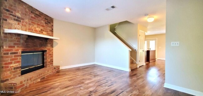 Building Photo - 495 Popp's Ferry Rd