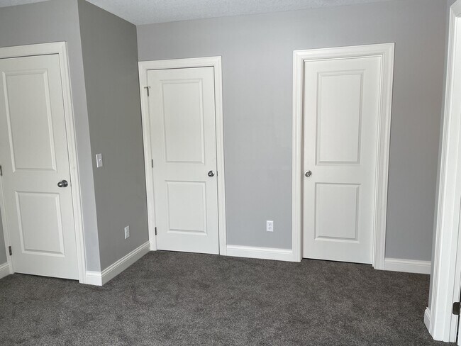 Building Photo - 18448 English Ave