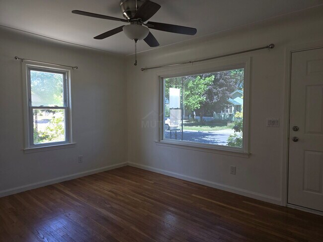 Building Photo - 534 Ardmore Dr