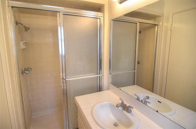 Building Photo - 2528 St Francis Ave