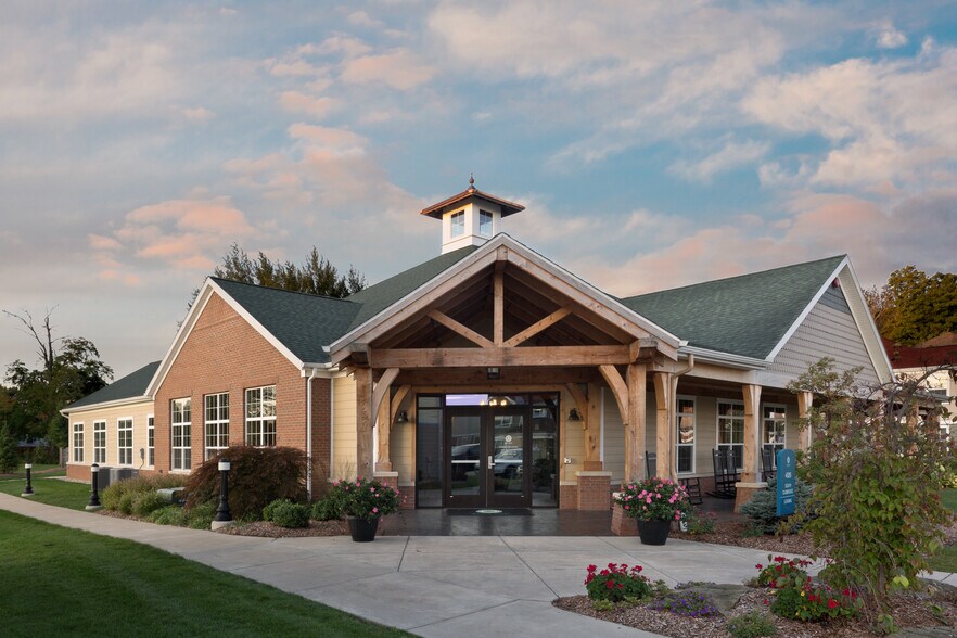 Clubhouse - Main Entrance - Enclave Apartments