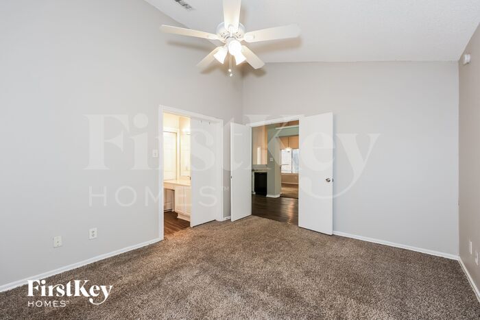 Building Photo - 6014 Glenwood Dr