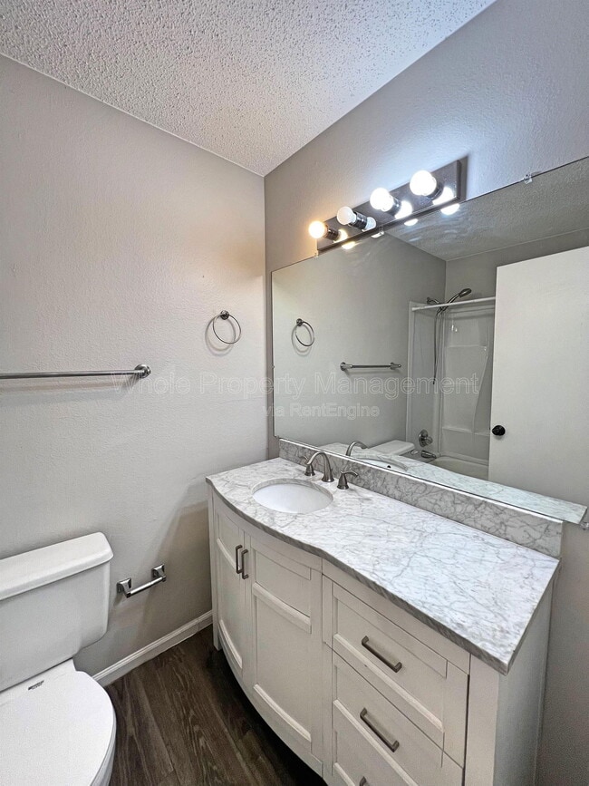 Building Photo - 8100 W Quincy Ave