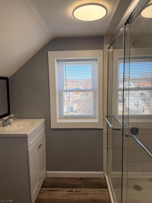 Building Photo - 182 Pierre Ave