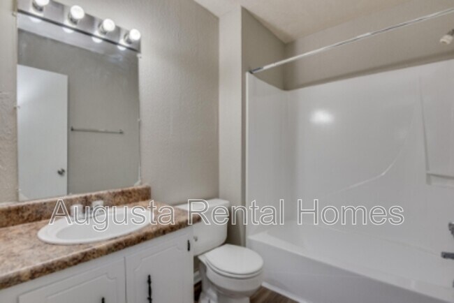 Building Photo - 2902 Ridge Ct