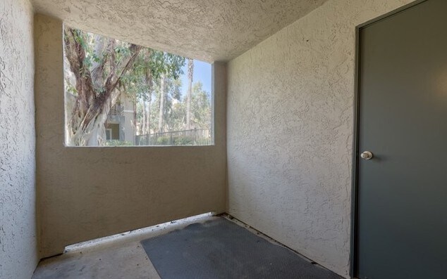 Building Photo - 7525 Charmant Dr