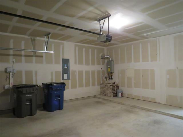 Building Photo - 3652 Highland Bayou Dr