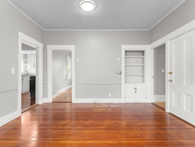 Building Photo - 40 W Central St