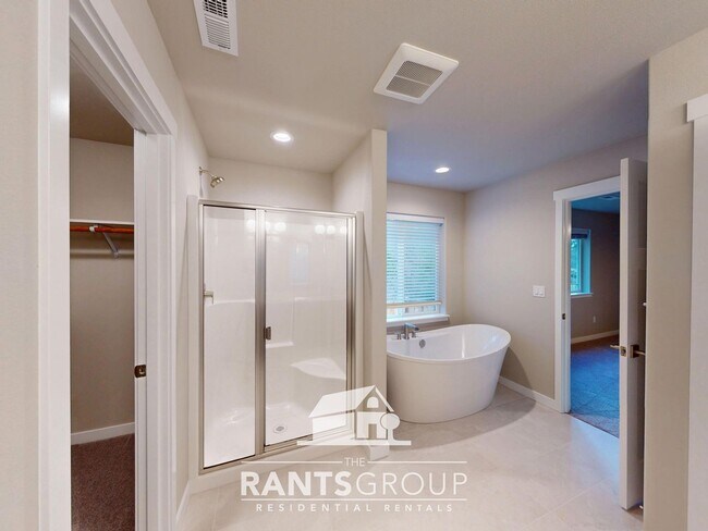 Building Photo - Beautiful New Home in Bradbury Subdivision! Easy I5 Access!