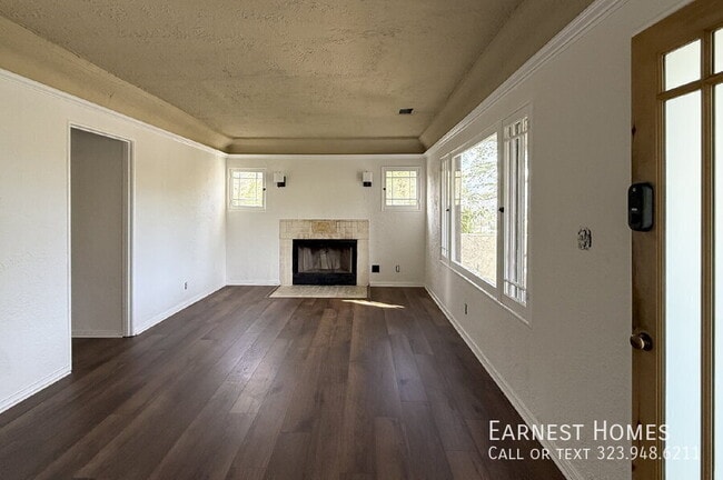 Building Photo - 1401 Dartmouth Dr
