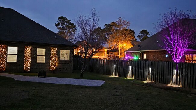 Building Photo - 12001 Squirrel Dr