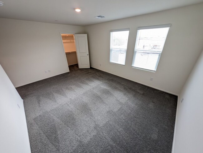 Building Photo - 4935 Olive Mesa Ave